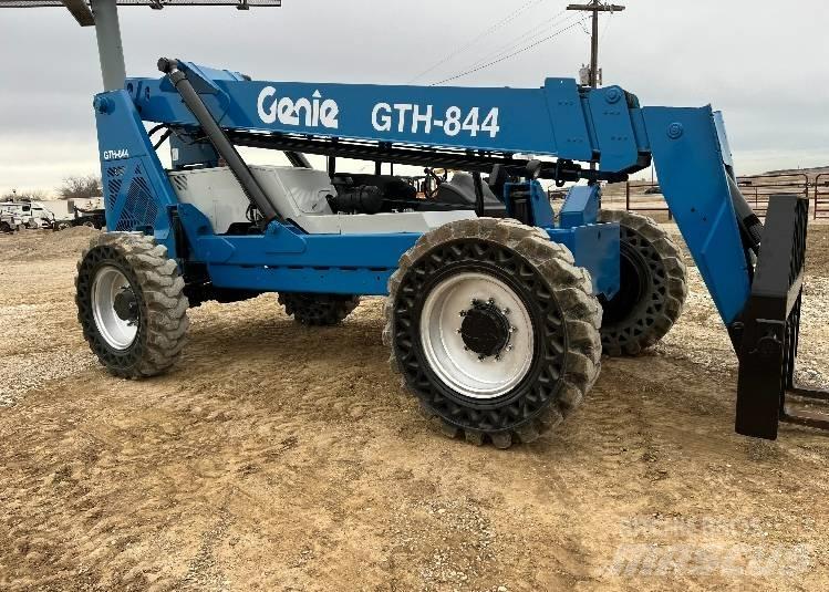 Genie GTH844 Teleskopické manipulátory