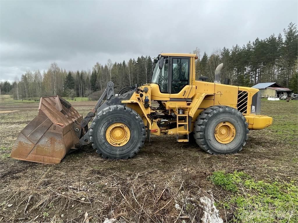 Volvo L220F Kolové nakladače