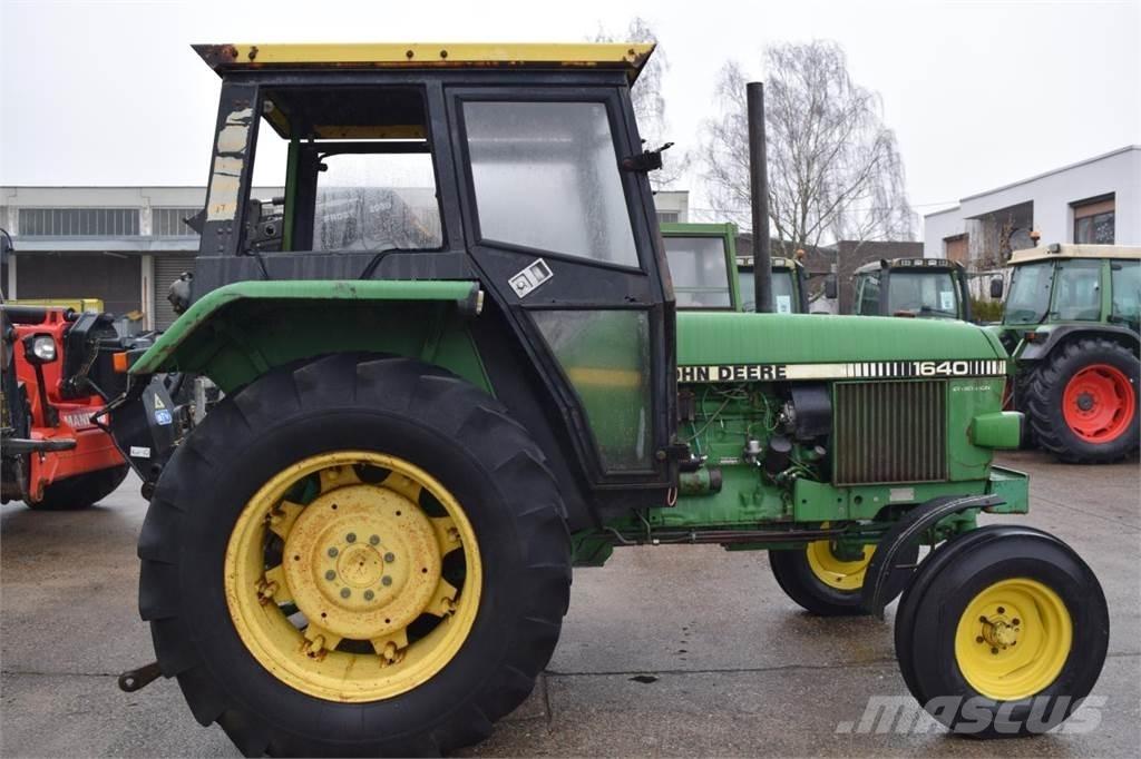 John Deere 1640 Traktory