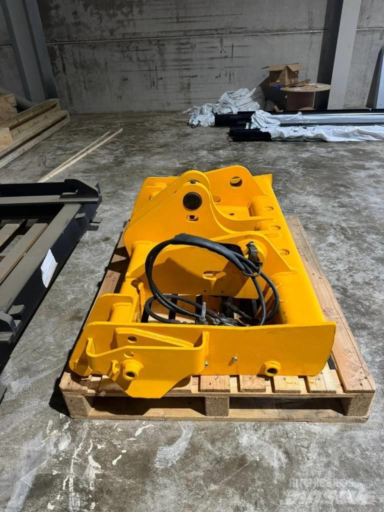JCB Q FIT HEADSTOCK Další nakladače, rypadla a příslušenství