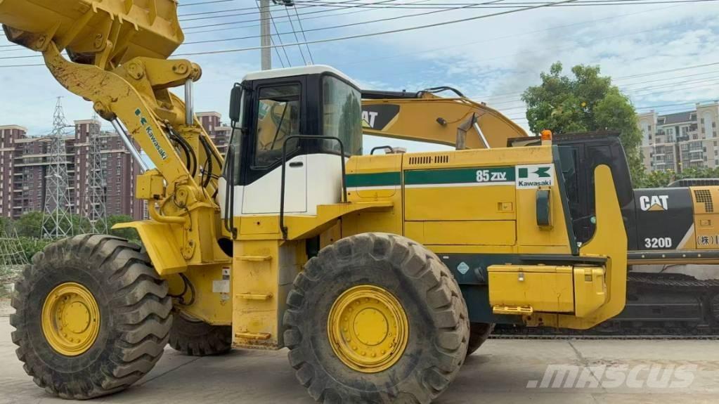 Kawasaki 85 Z Kolové nakladače
