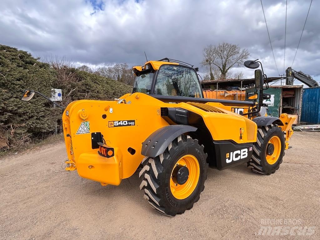 JCB 540-140 Teleskopické manipulátory