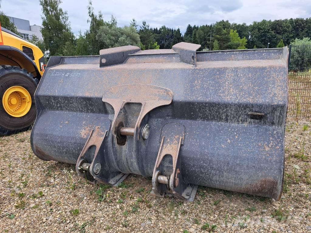 Volvo L 220 H Kolové nakladače