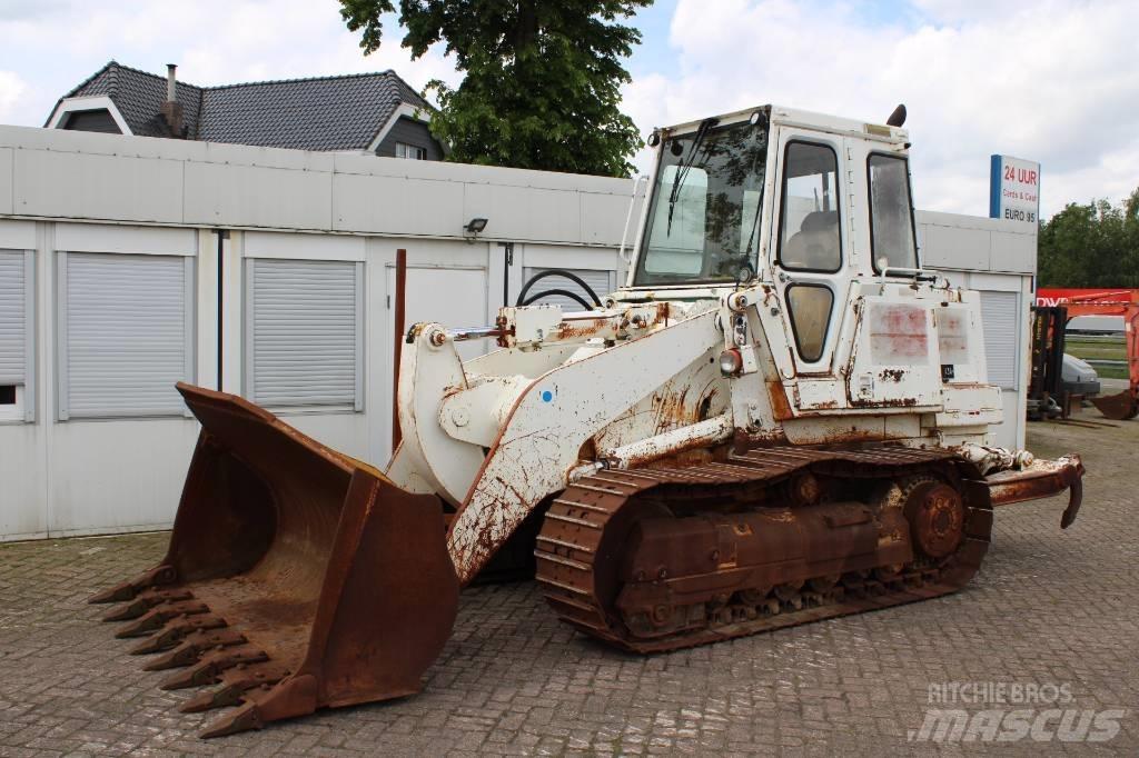 CAT 953 Pásové nakladače