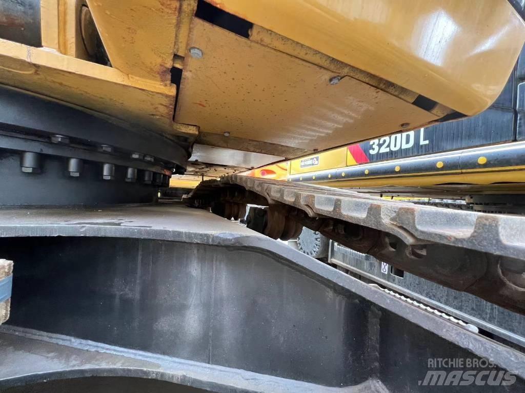 CAT 325 C Pásová rýpadla