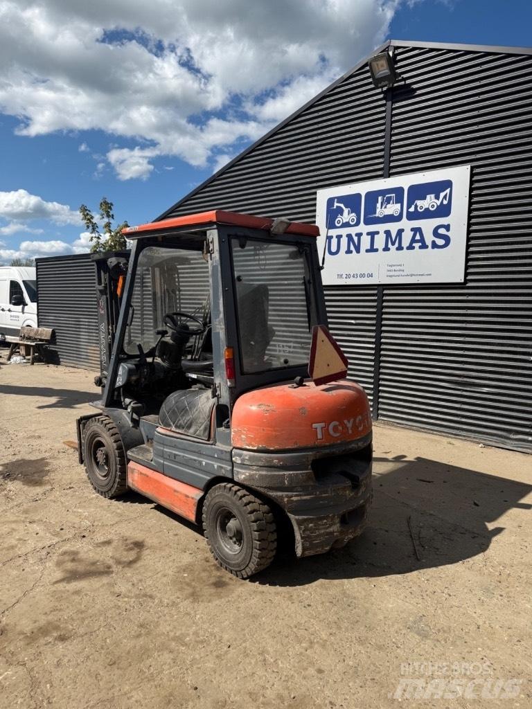 Toyota FD 25 Dieselové vozíky