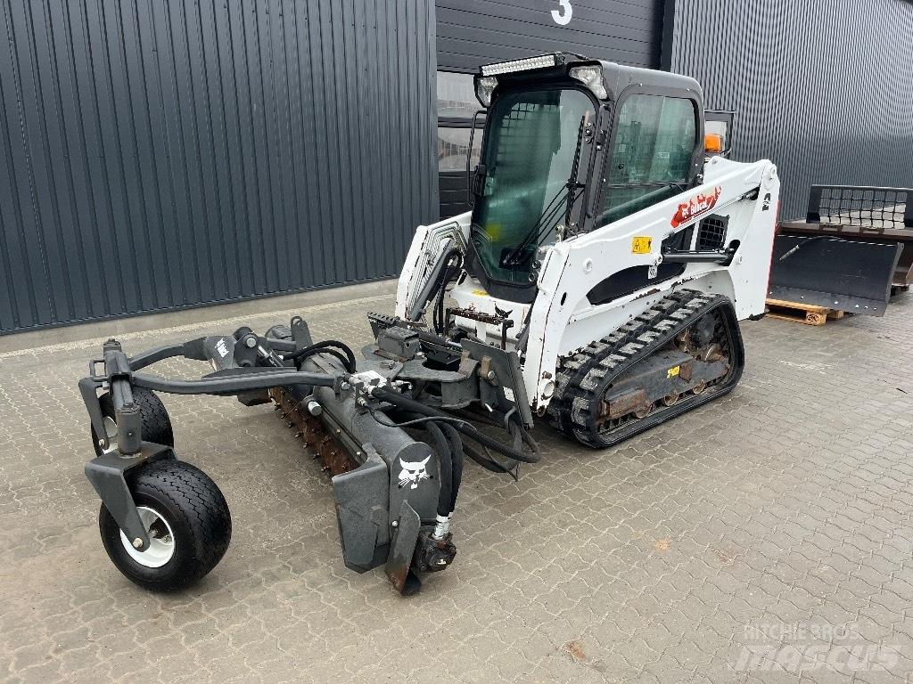 Bobcat T 450 Smykem řízené nakladače
