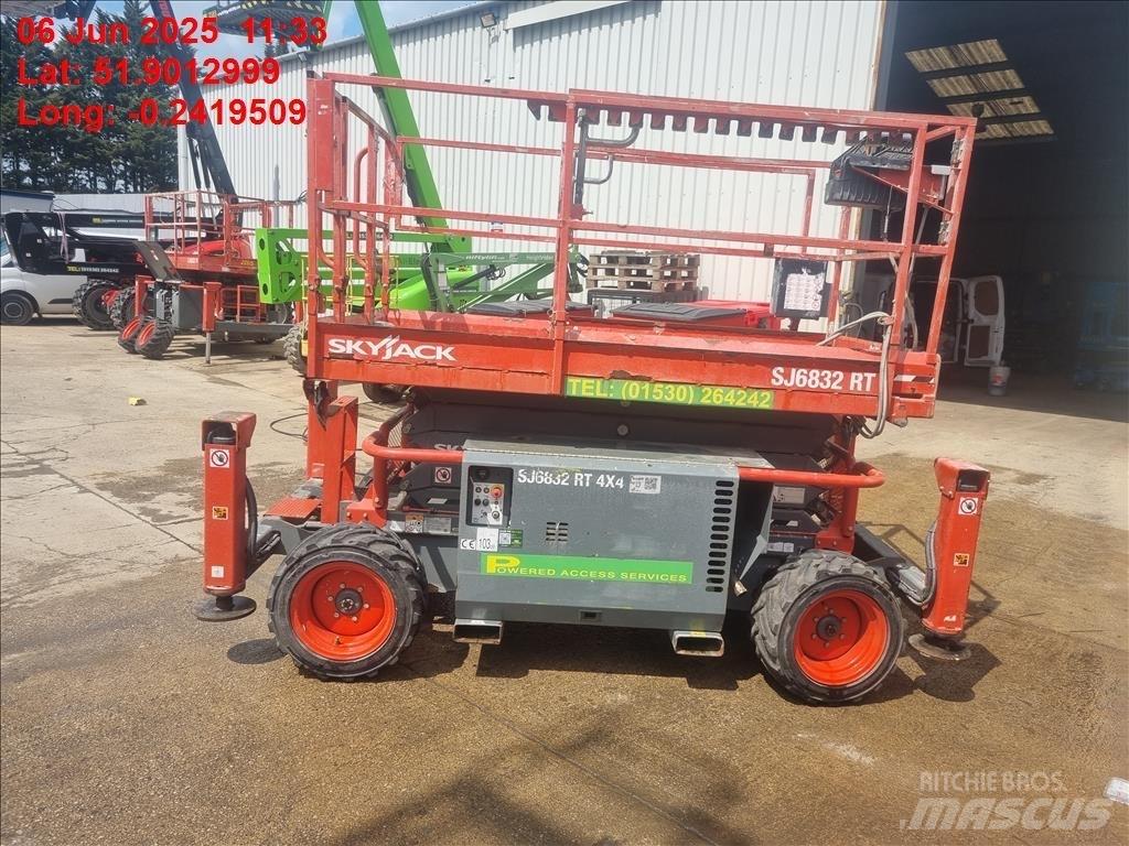 SkyJack SJ 6832 RT Nůžková zvedací plošina