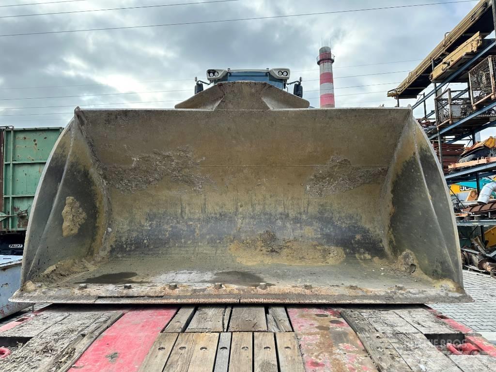Liebherr L 566 Kolové nakladače