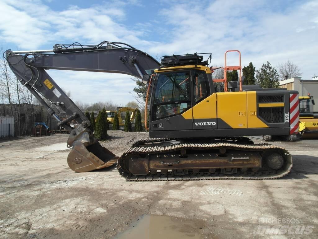Volvo EC 220 EL Pásová rýpadla