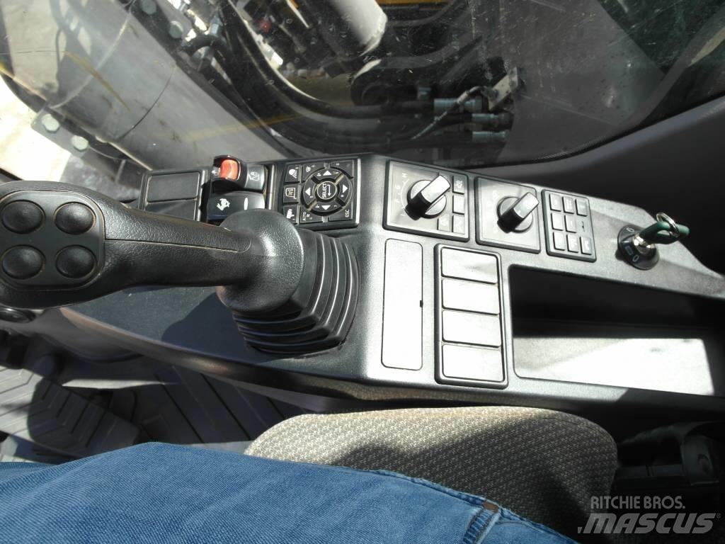 Volvo EC 220 EL Pásová rýpadla
