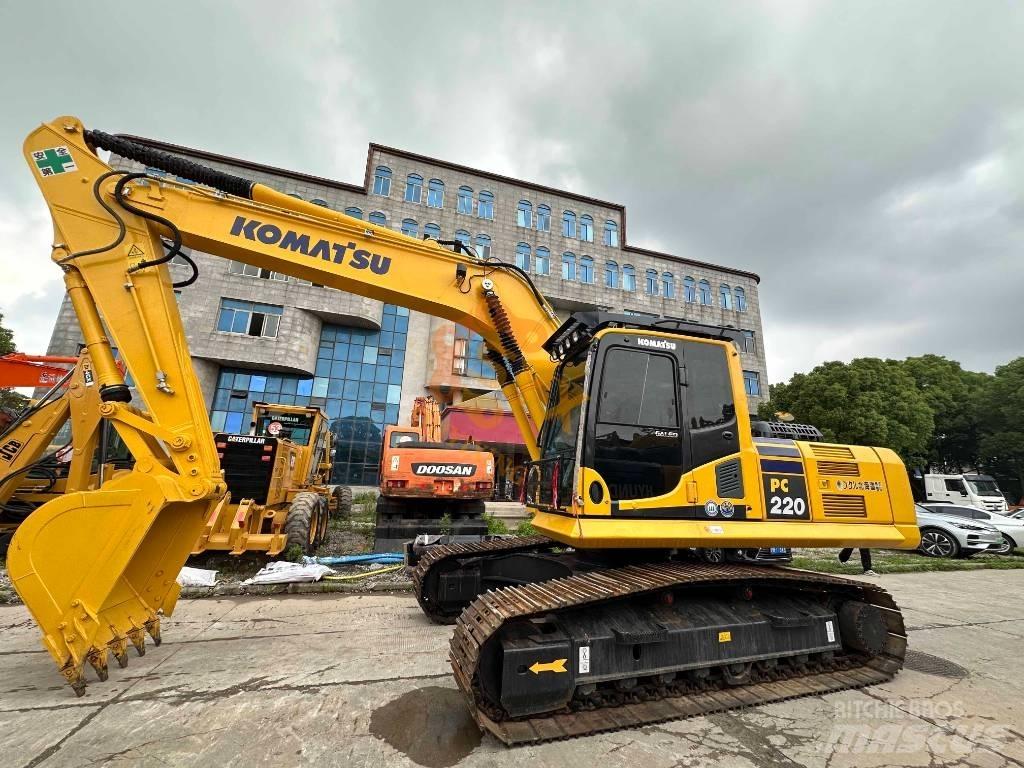 Komatsu PC 220 Pásová rýpadla