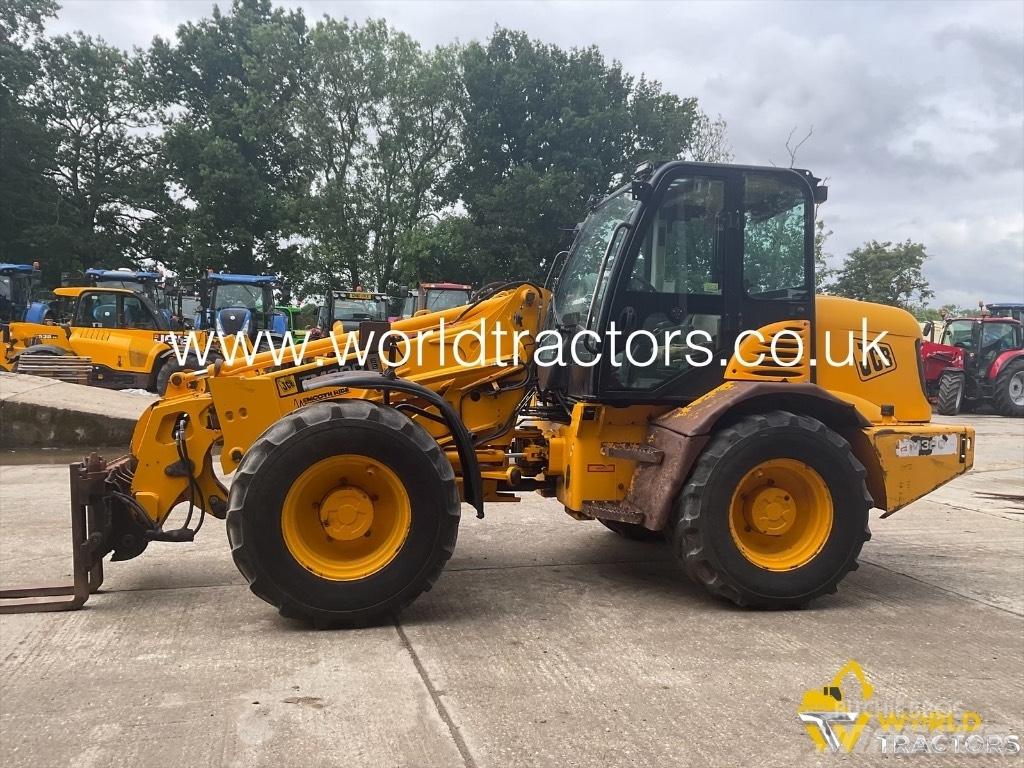 JCB TM 300 Teleskopické manipulátory