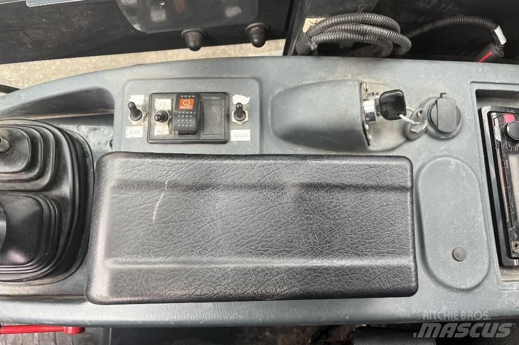 Komatsu WA 80 M Kolové nakladače