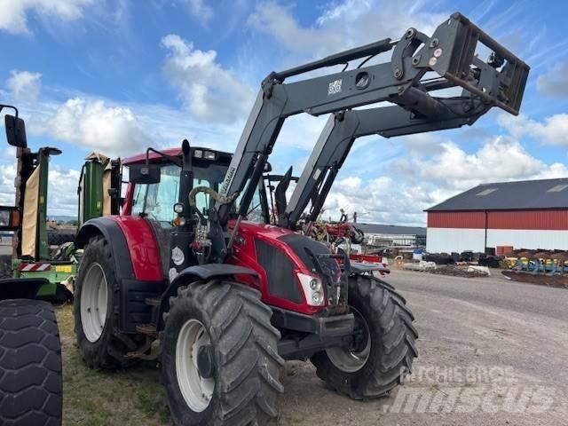 Valtra N163 direct Traktory
