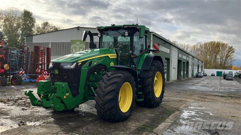 John Deere 8R 370 Traktory