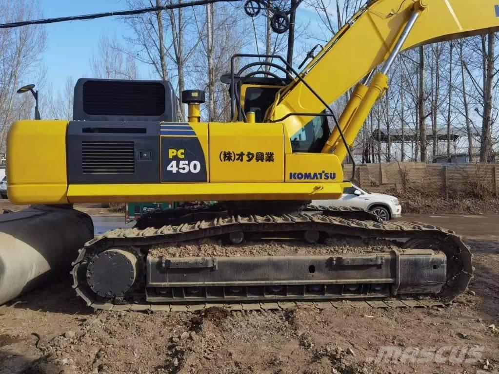 Komatsu PC 450-8 Pásová rýpadla