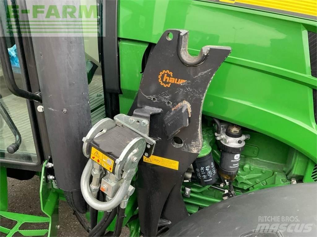 John Deere 5115 M Traktory