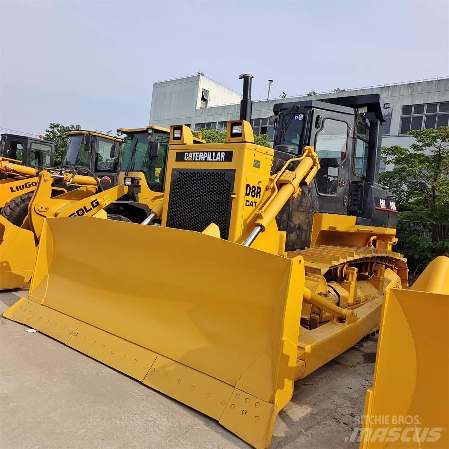 CAT D 8 R Pásové dozery