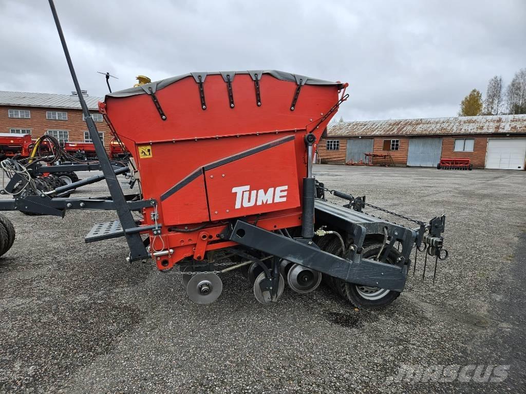 Tume JC 4000 Kombinované secí stroje