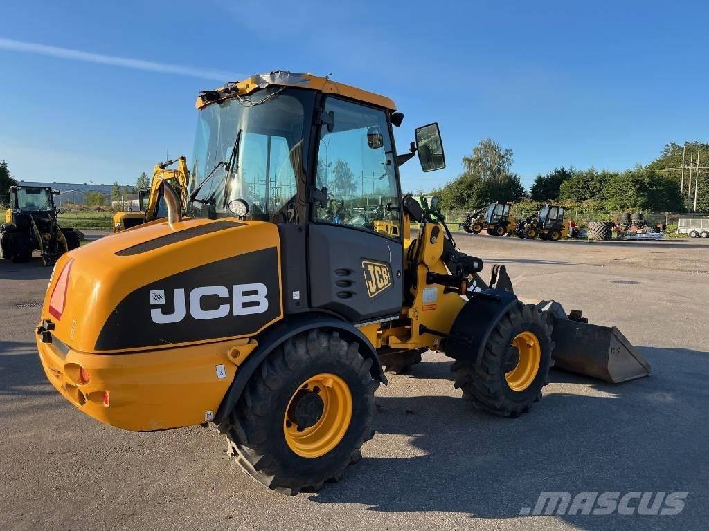JCB 406 Teleskopické nakladače pro zemědělství