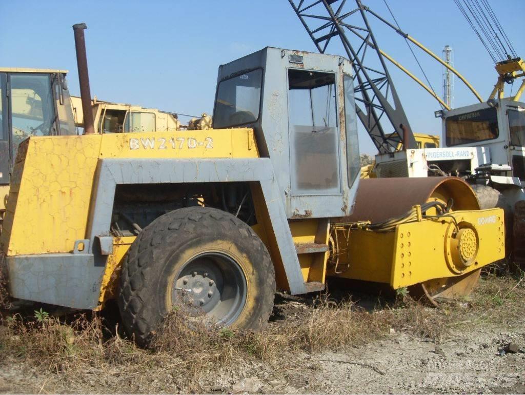 Bomag 217 D Tahačové válce
