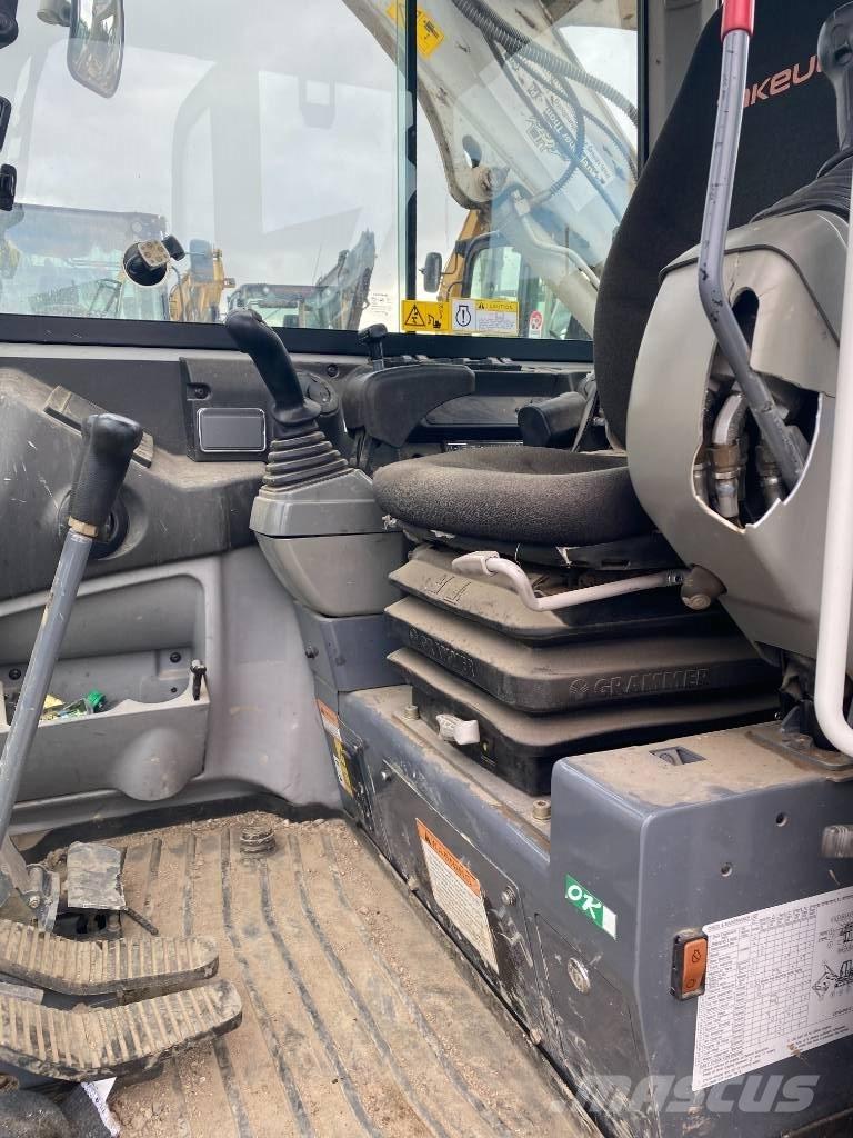 Takeuchi TB 240 Mini rýpadla < 7t