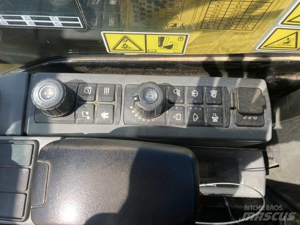 CAT 306CR Pásová rýpadla