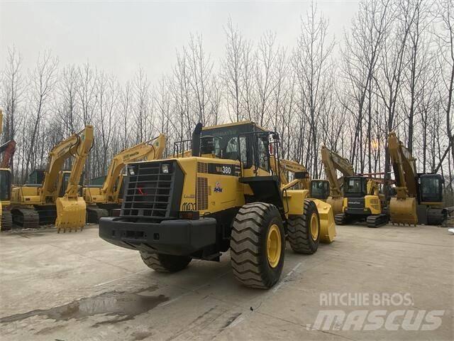 Komatsu WA380 Kolové nakladače