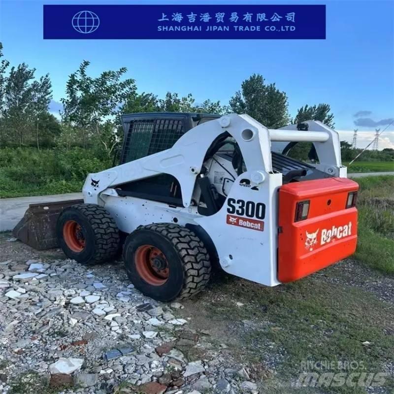 Bobcat s 300 Smykem řízené nakladače