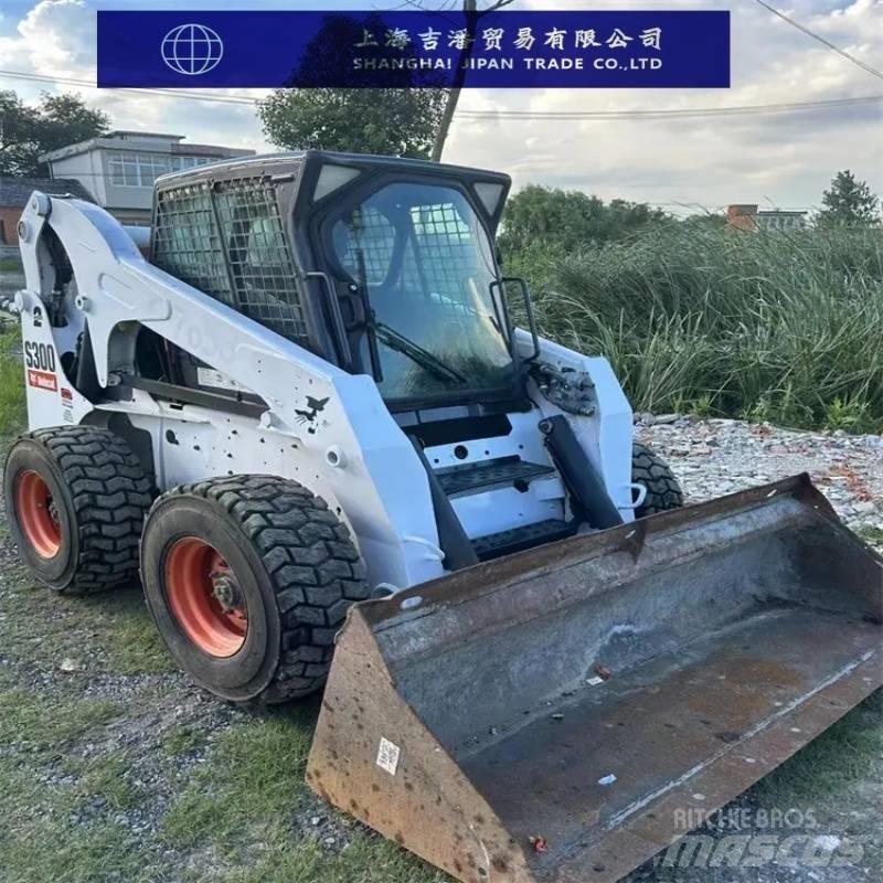 Bobcat s 300 Smykem řízené nakladače
