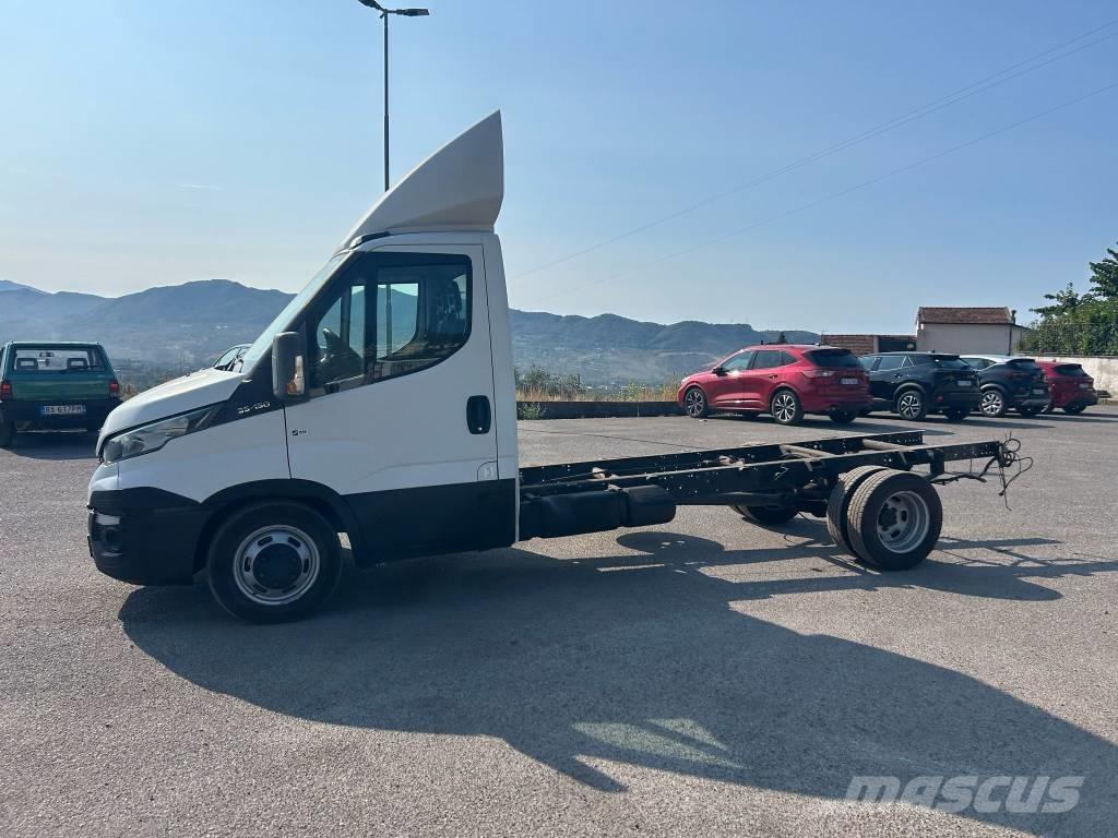 Iveco Daily 35-150 Nákladní vozy na přepravu automobilů