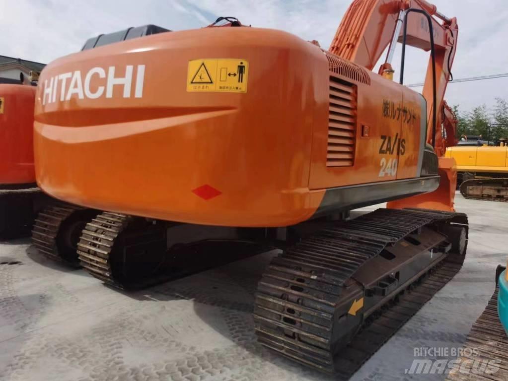 Hitachi ZX 240 Pásová rýpadla