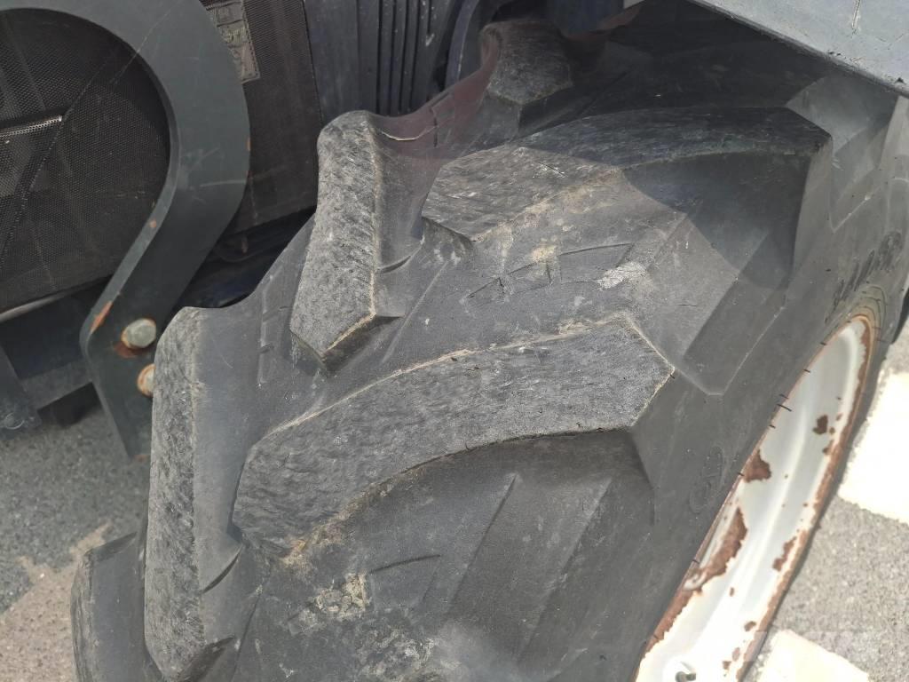 Case IH FARMALL 85C Traktory