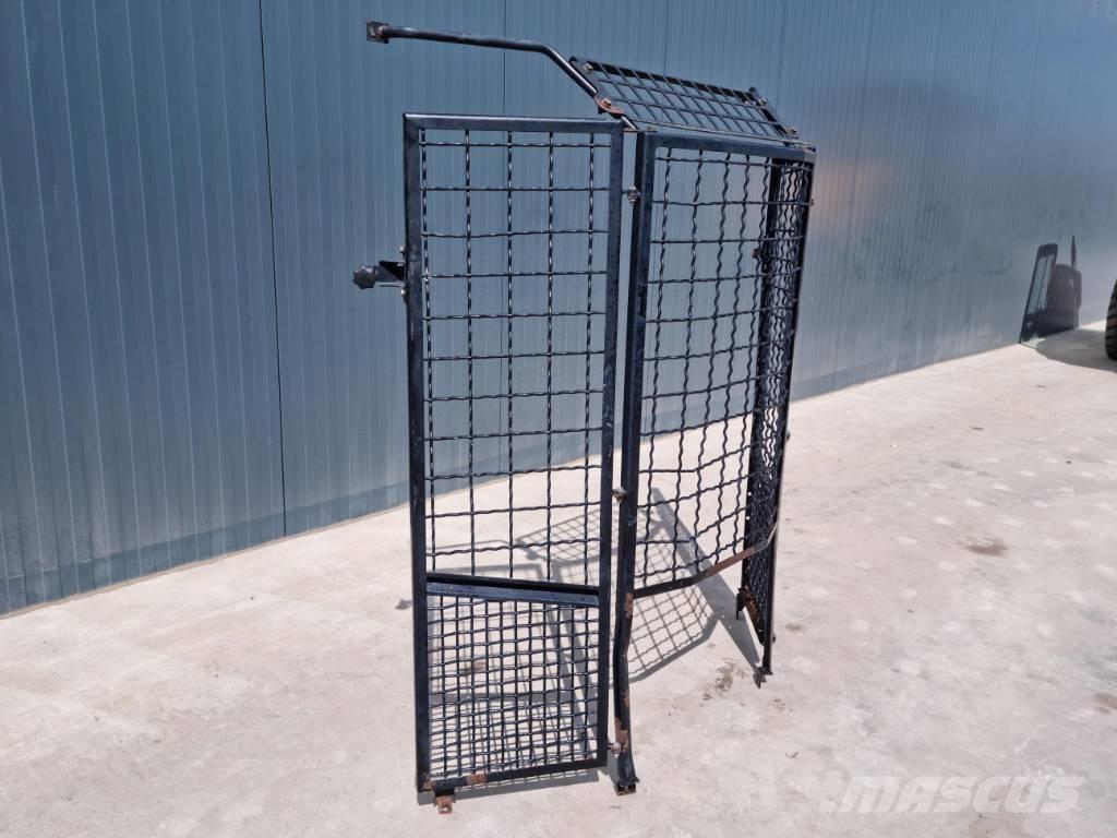 CAT 938K / 938M Kabiny a interiér