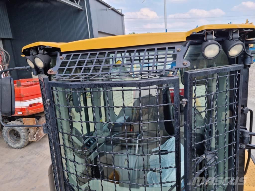 CAT 938K / 938M Kabiny a interiér