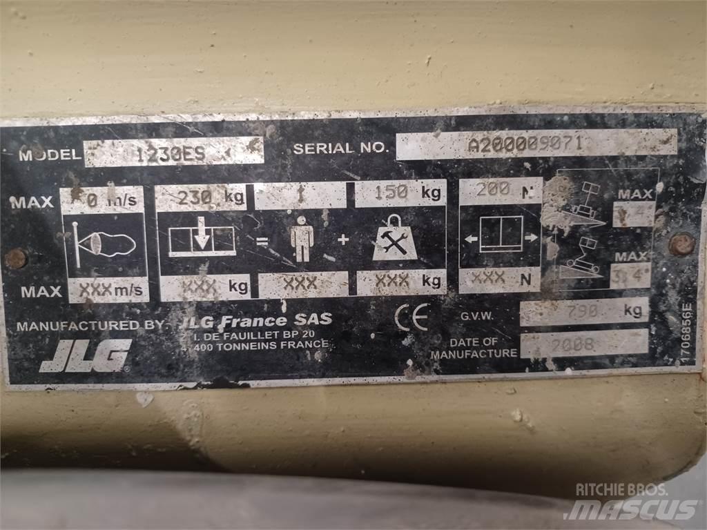 JLG 1230ES Další zvedače a plošiny