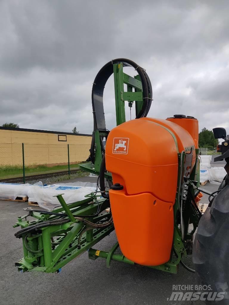 Amazone UG901 Nesené postřikovače