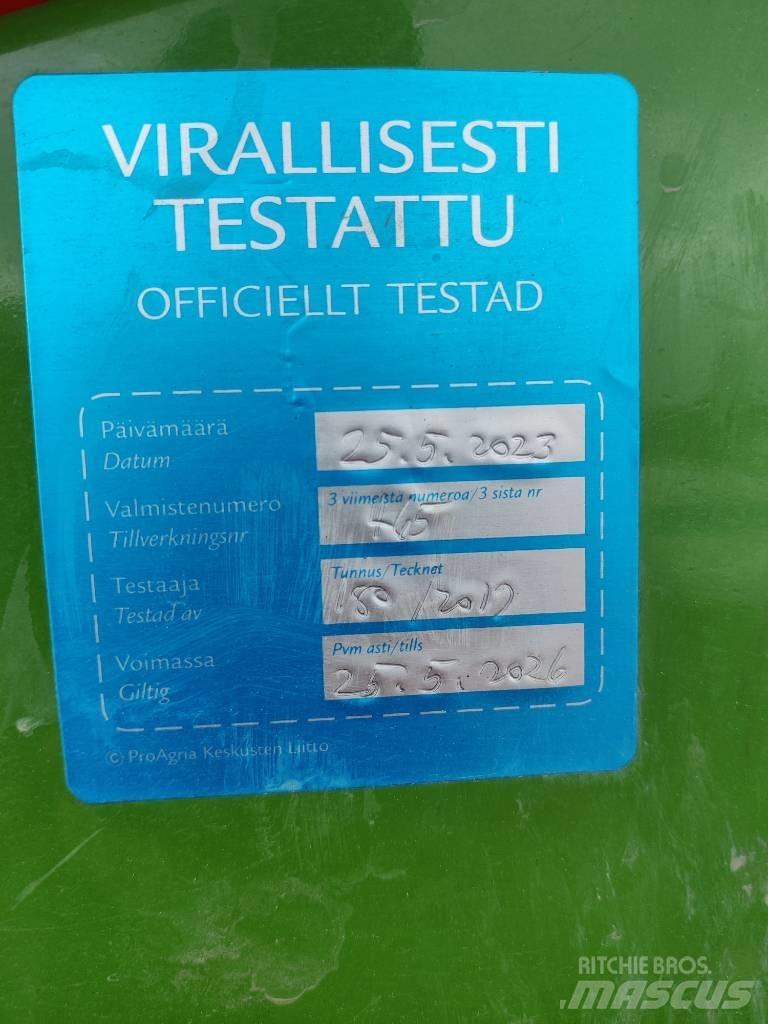 Amazone UG901 Nesené postřikovače