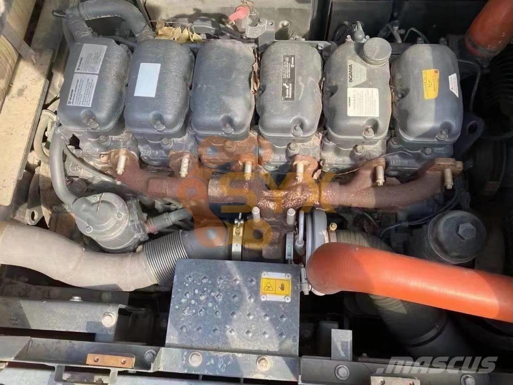 Doosan DX530 LC Pásová rýpadla