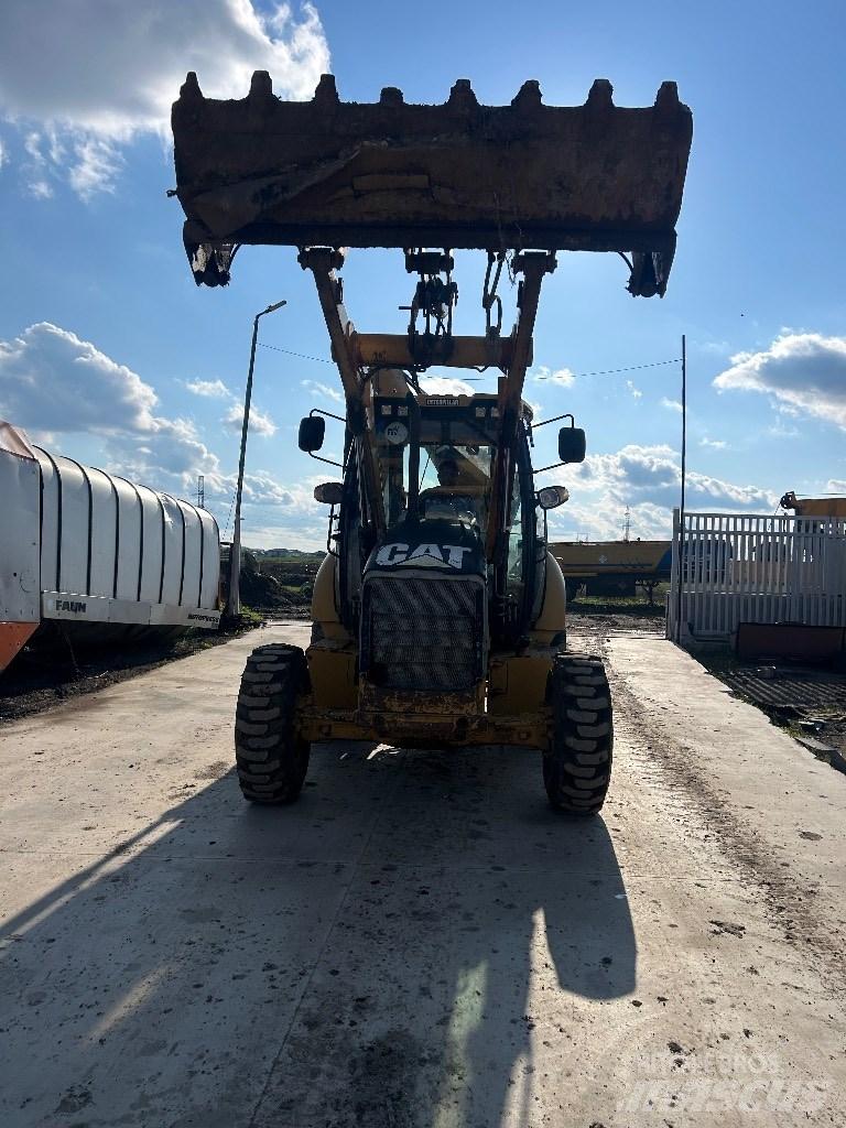 CAT 422 E Rýpadlo-nakladače