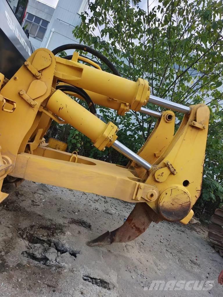 Shantui SD 32 Pásové dozery