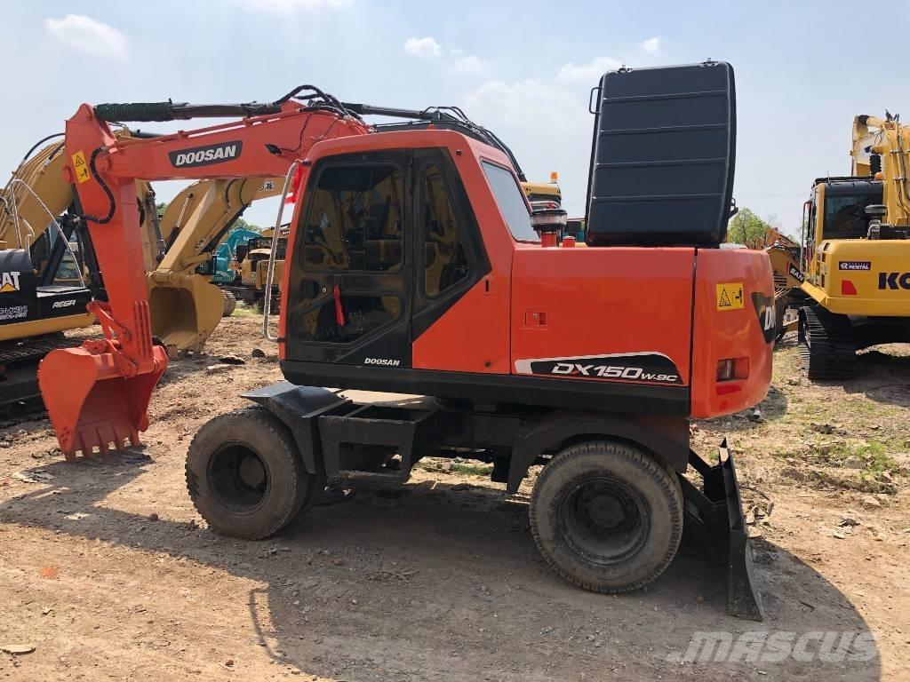 Doosan DX150W Pásová rýpadla