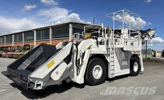 Franex F 392 Krmítka, krmné žlaby