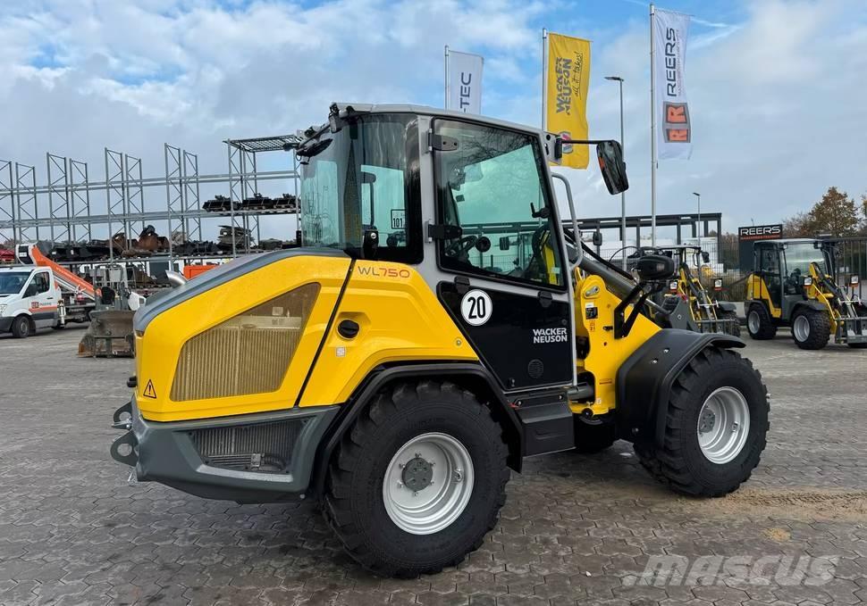 Wacker Neuson WL 750 Kolové nakladače