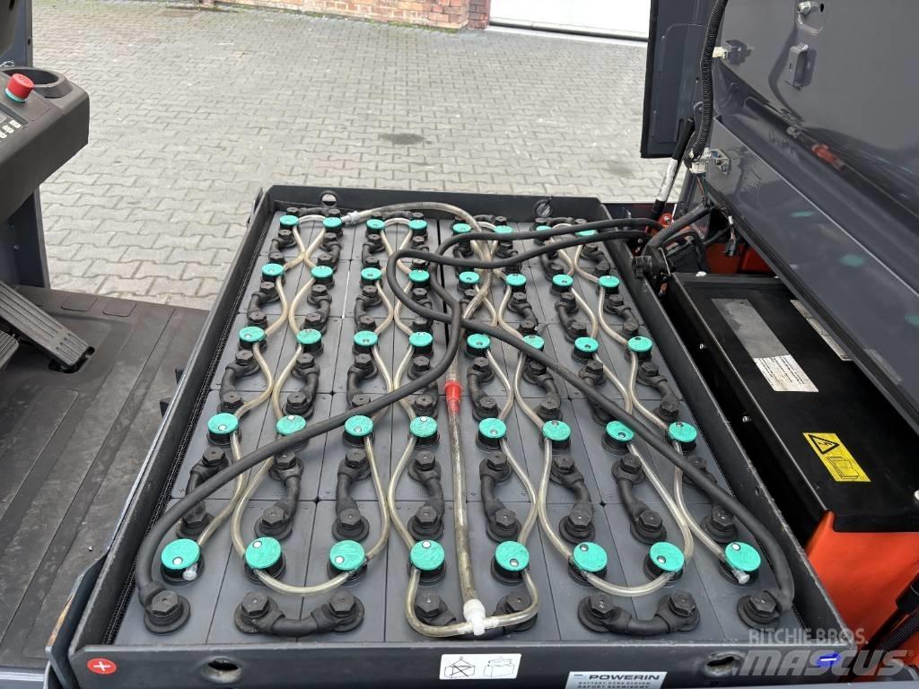 Toyota 8 FBMKT 25 Akumulátorové vozíky