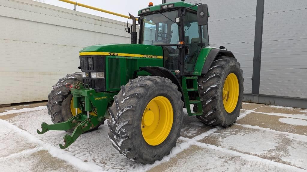 John Deere 7810 Traktory