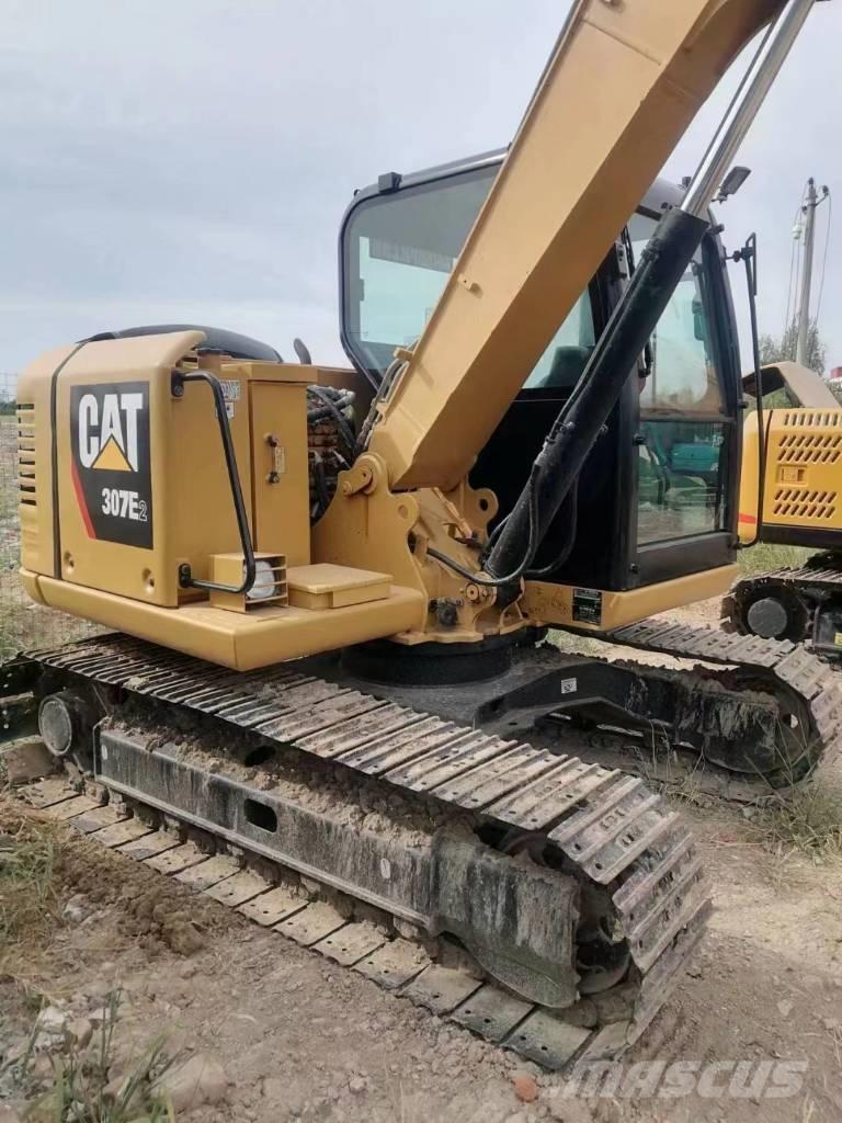 CAT 307E2 Midi rýpadla 7t - 12t