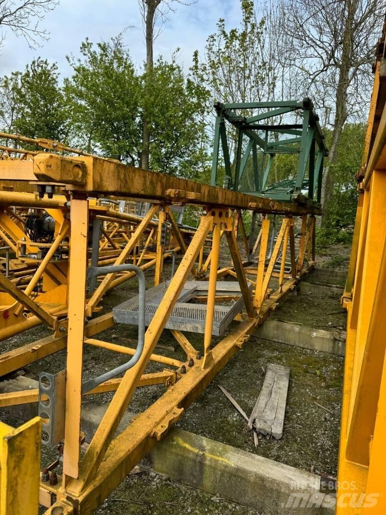 Potain MD 238 A Stavební jeřáby