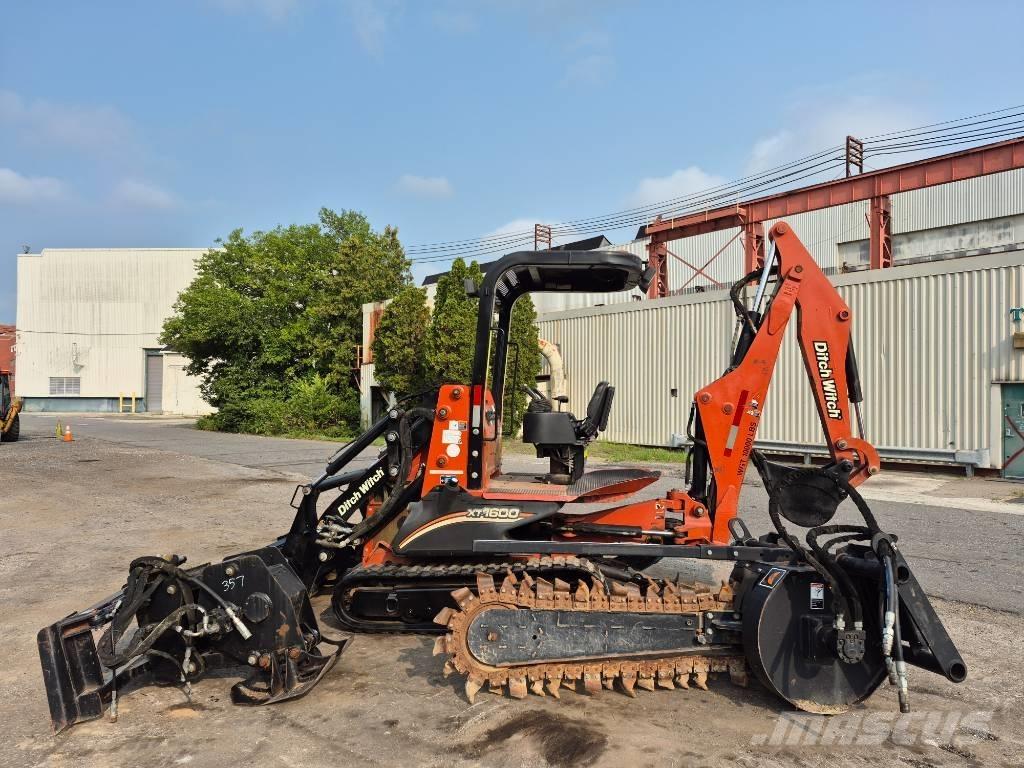 Ditch Witch XT 1600 Rýpadlo-nakladače